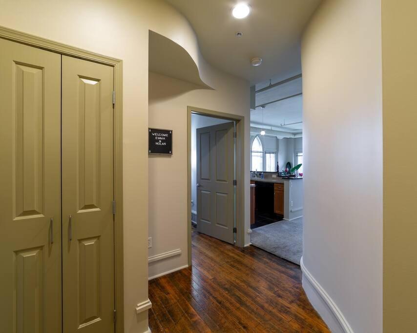 King Bed W/ Panoramic Views Of Dt! Apartment Rochester Bagian luar foto