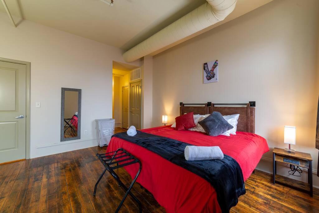 King Bed W/ Panoramic Views Of Dt! Apartment Rochester Bagian luar foto
